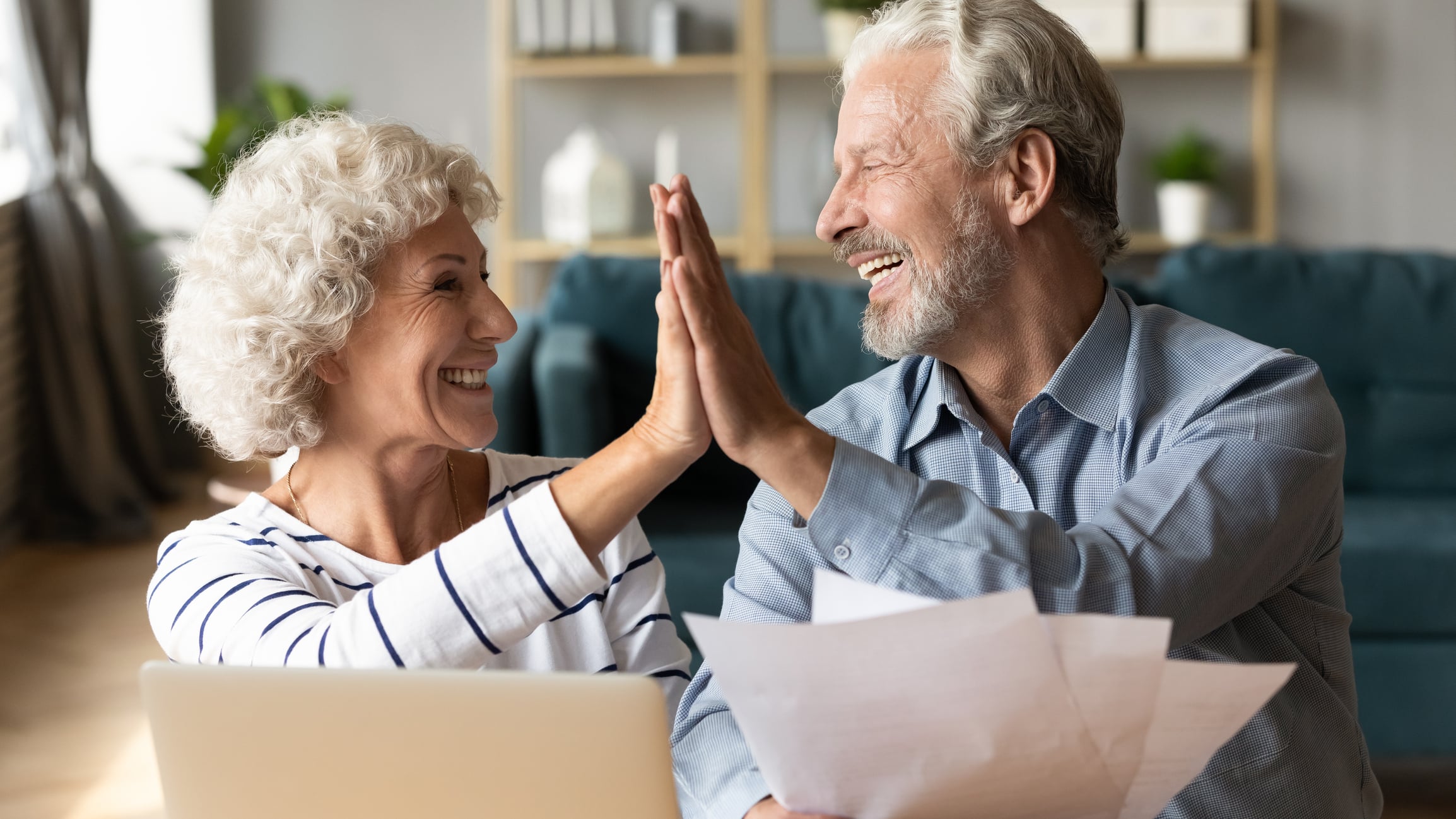 Ohio Silver IRA & Investing Company a happy senior couple